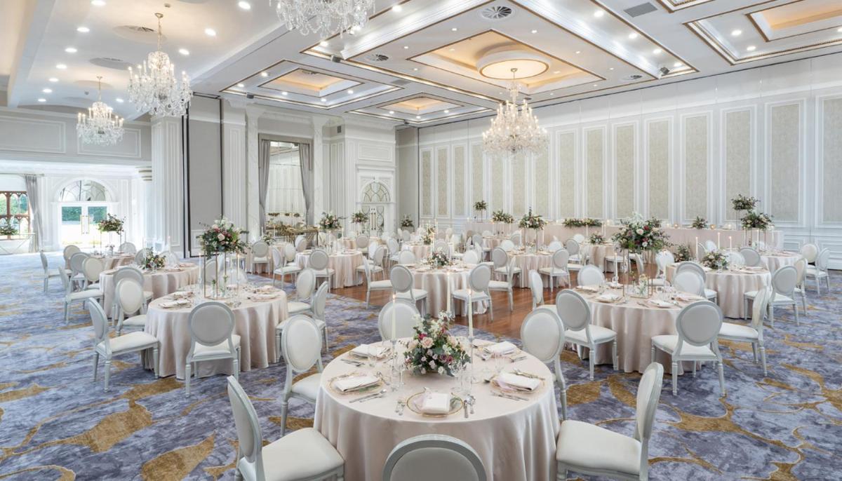 Tullyglass House Hotel - Housity