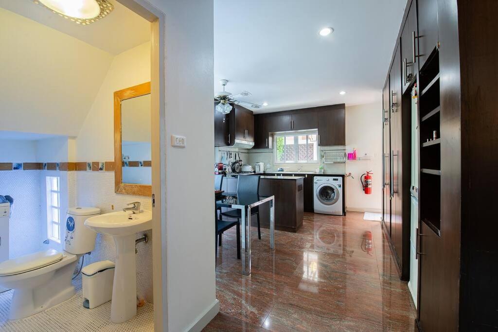 Private Pool Villa Beach WashMachine @Rayong會說中文 - Housity