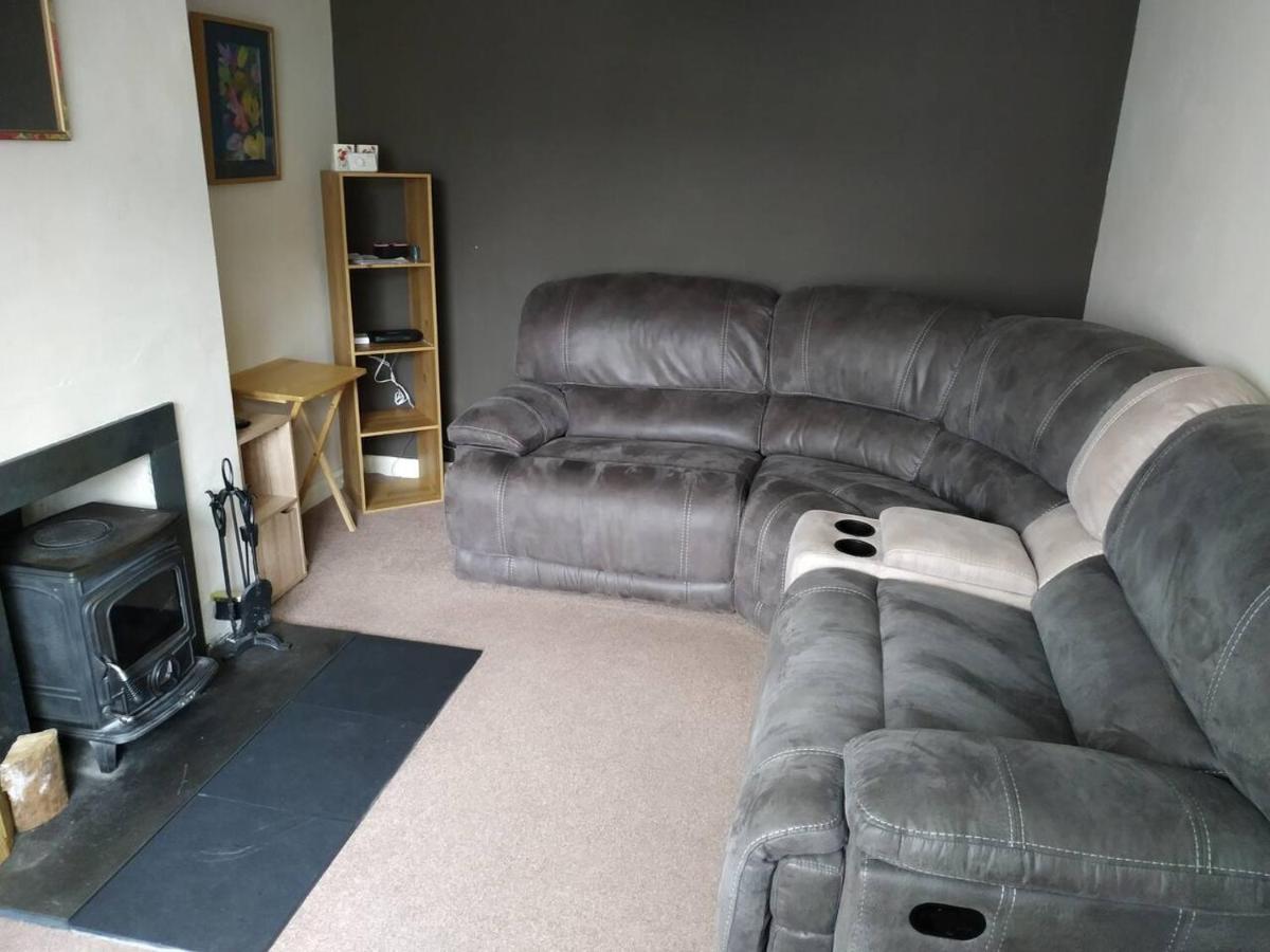 3-Bed House 5 minute walk from Inverness Centre - Housity