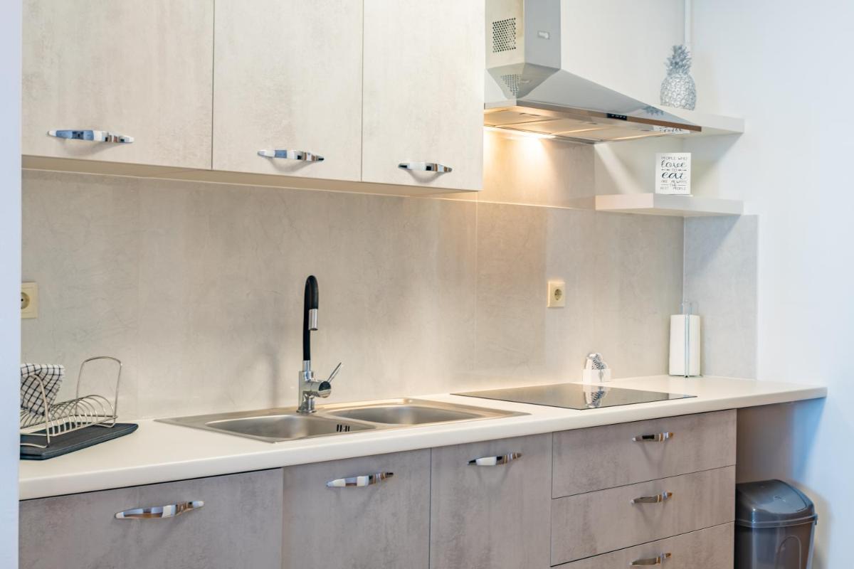 BRAND NEW - SelfCheckIns 24 - Zagreb - Garage - Loggia - New - Luxury - Housity