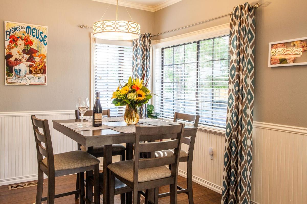 Beautiful & Cozy Home - Historic Cherry Street home - Housity