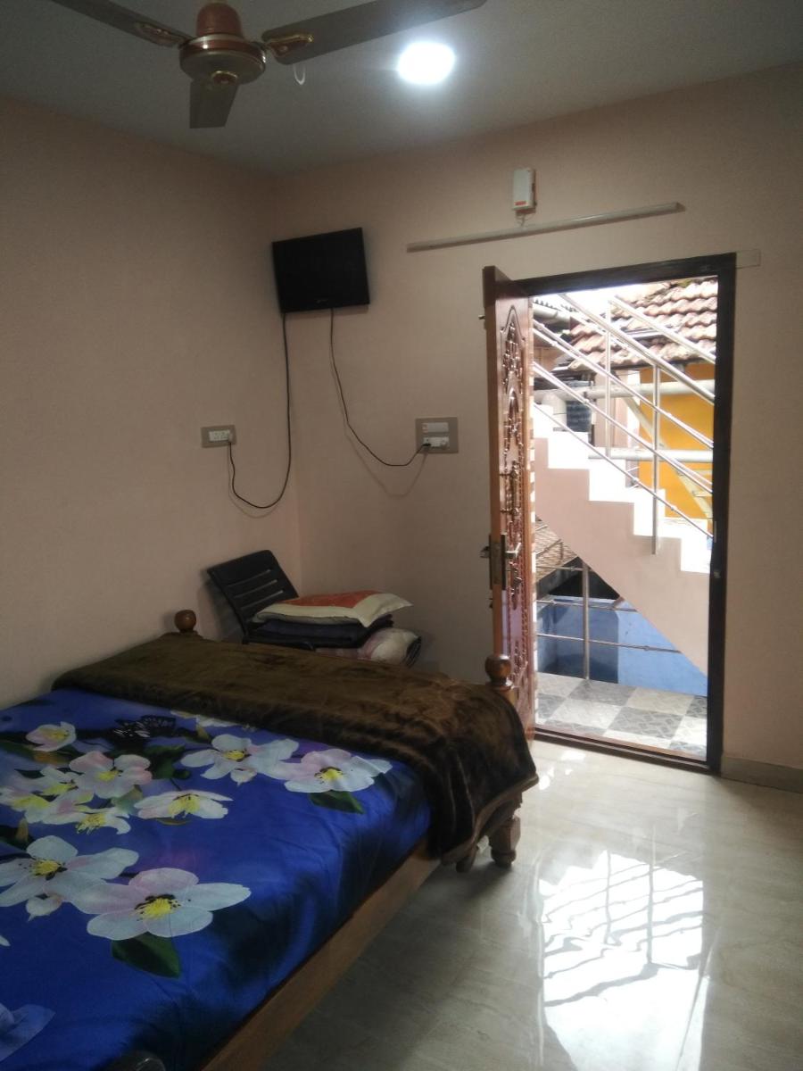 MANIIS HOMESTAY - Housity