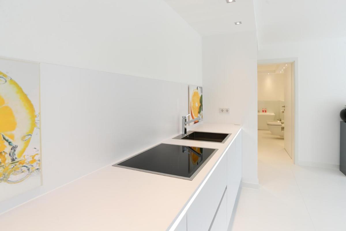 Design Wohnung - Traum in weiss - für NICHTRAUCHER - Housity