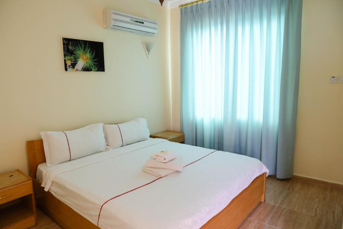 Red Sea Dive Center - Housity