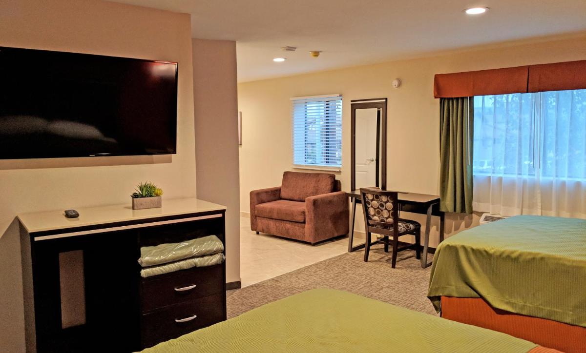 Epic Hotel - Housity
