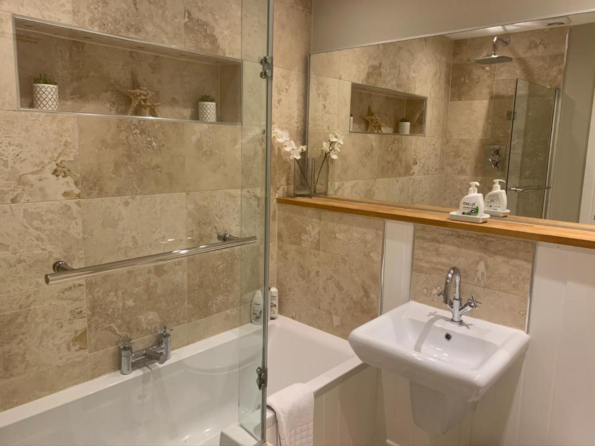 Stylish City Centre Apartment - Hizvo