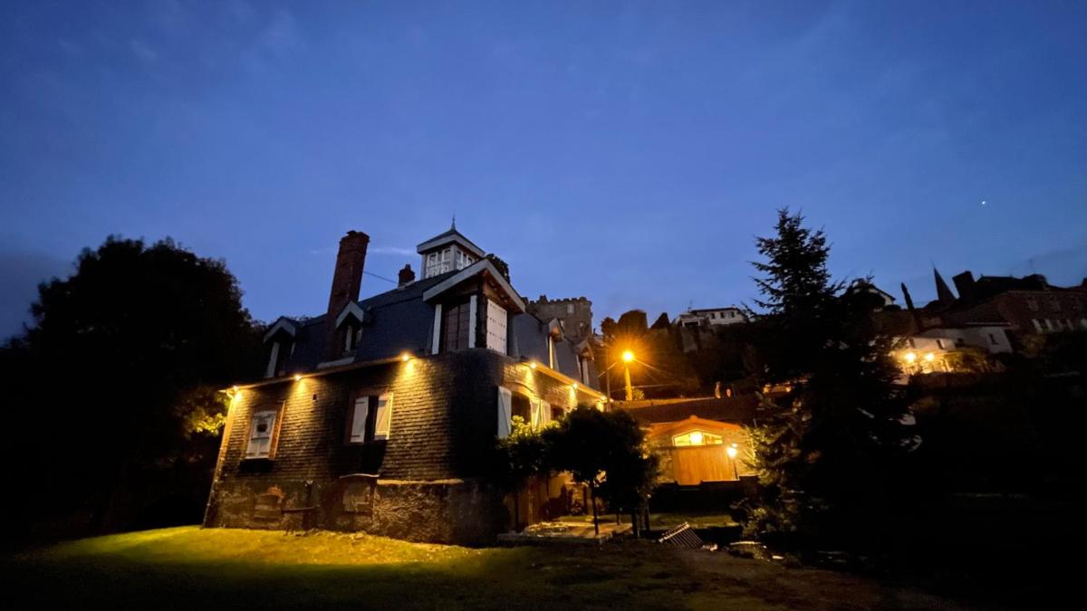 La Demoiselle de Bohardy - Housity