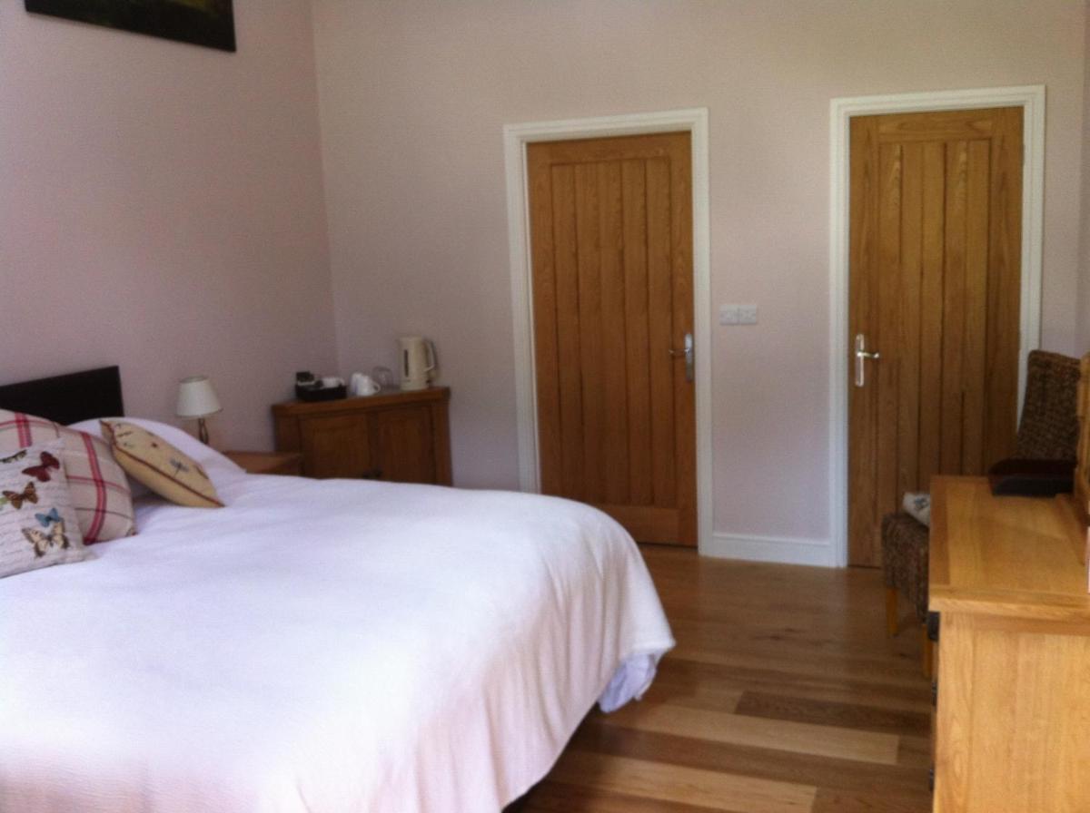 The Cholmeley Arms - Housity