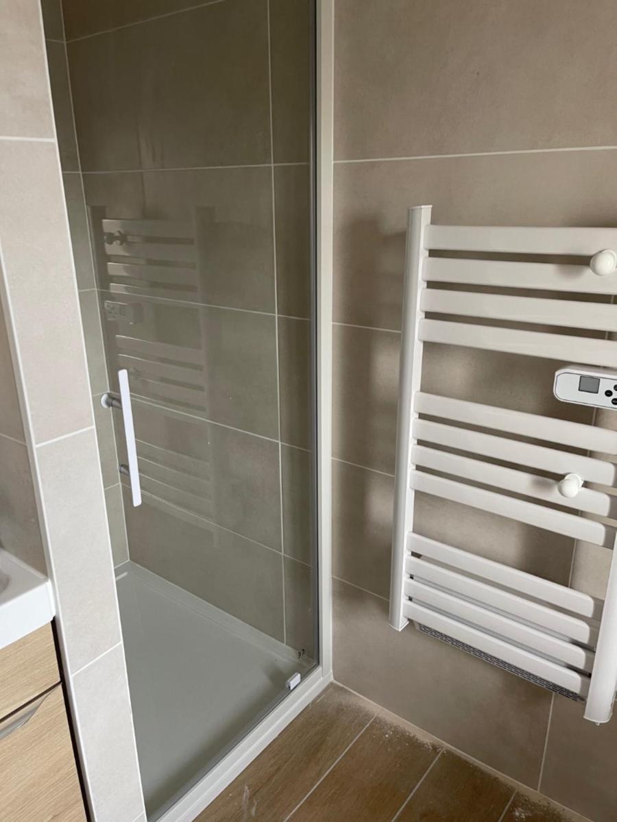 Suitetrails - La Parenthèse Balnéo T2 Cosy de 40m² avec terrasse