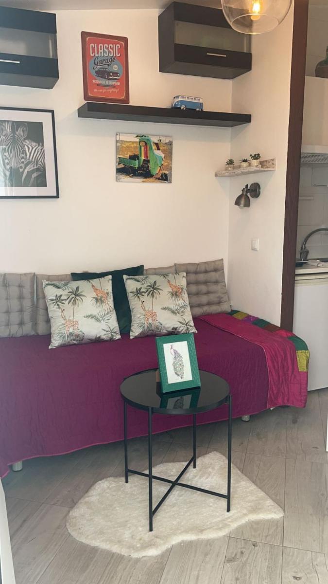 GoBeach Small studio 8sq completely independent - Housity