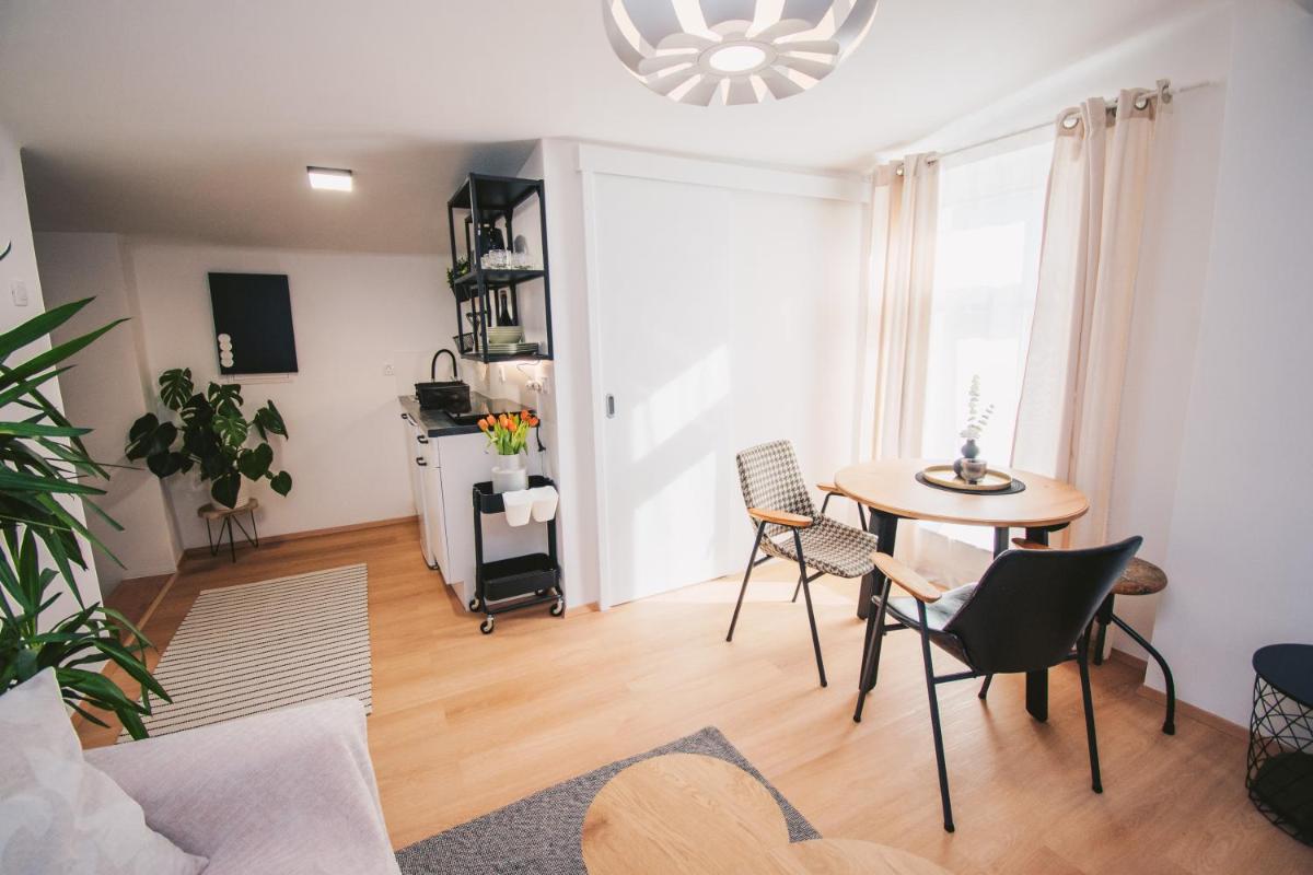 NA Apartments - Housity