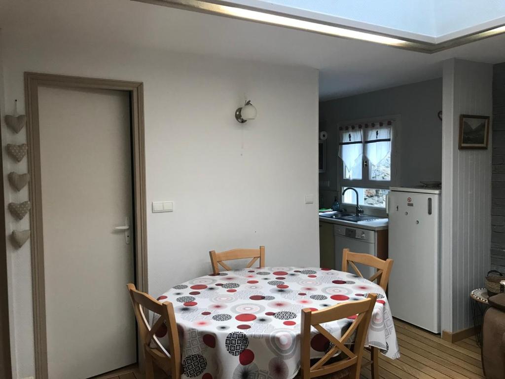 Petite maison proche du centre ville - Housity