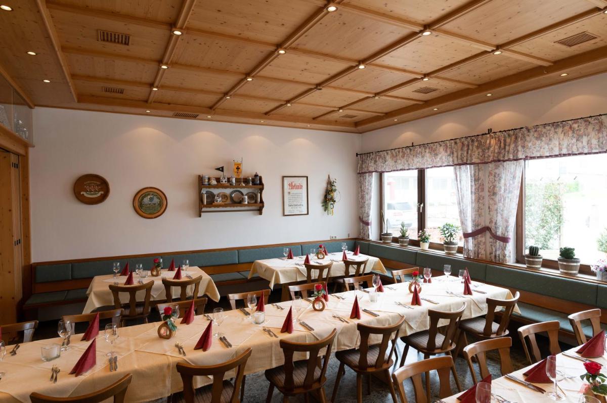 Hotel Gasthof Rosenwirt - Housity