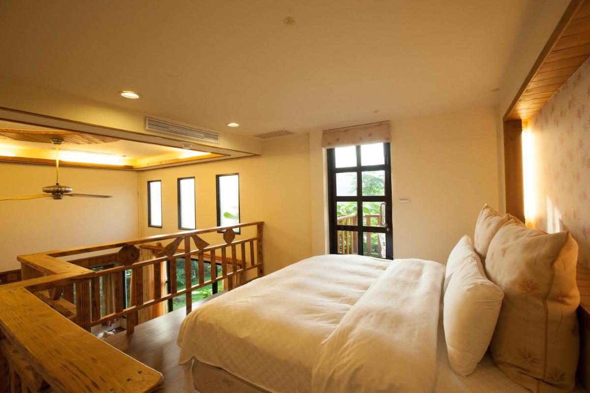 Upon The Hill - Housity