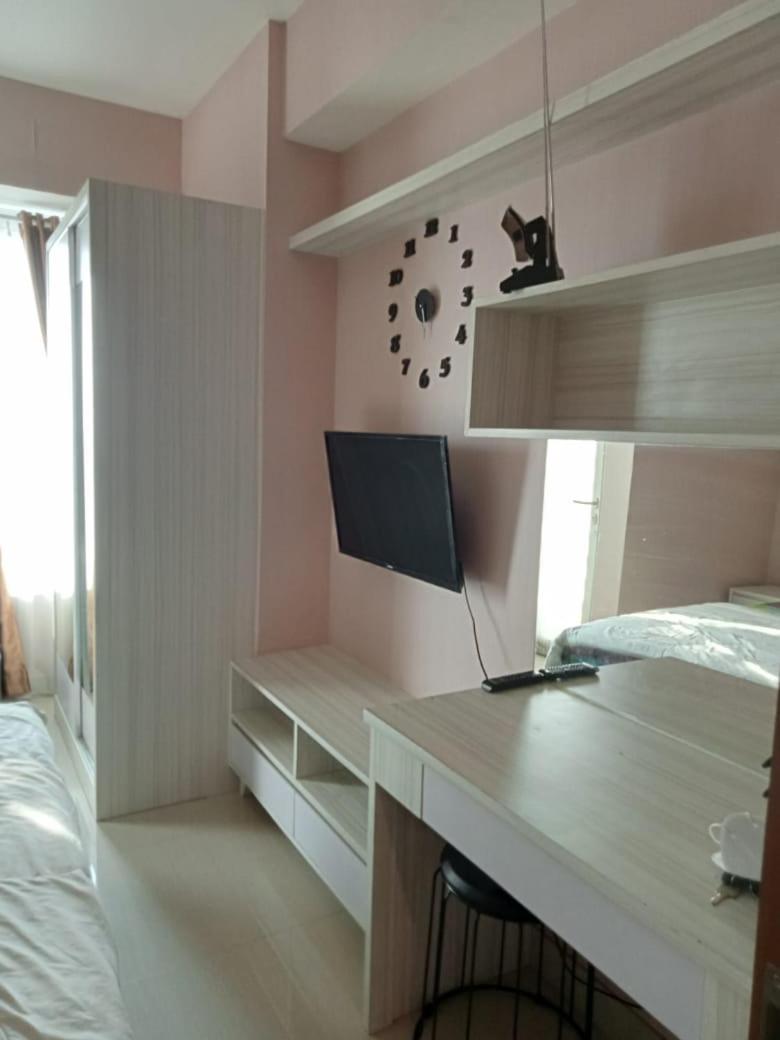 Apartemen Grand Kamala Lagoon Bekasi By Cicie Room - Housity