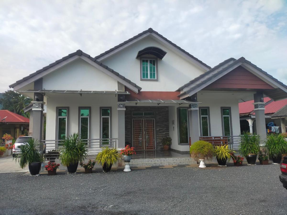 OYO Home 90388 Homestay Masha - Housity