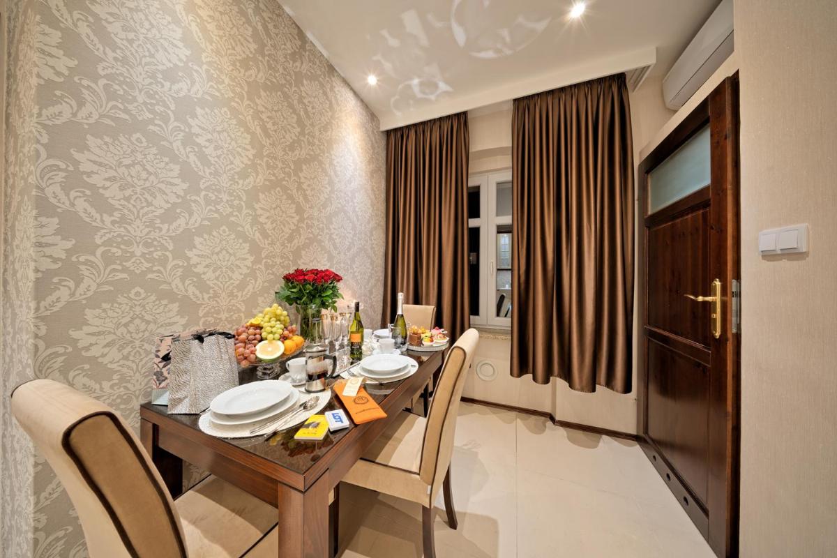 Villa la Val, Apartamenty Wałbrzych - Housity