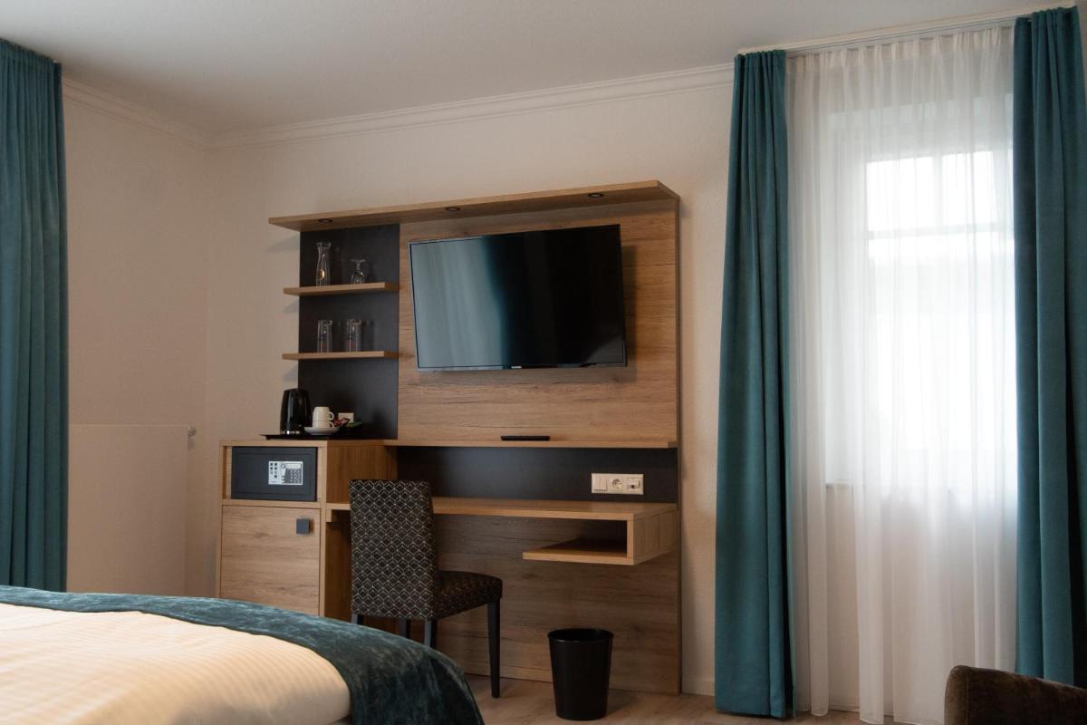 Central Hotel Wagenfeld - Housity