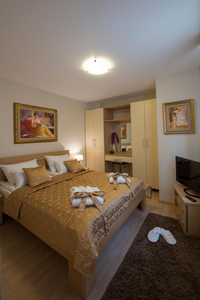 Apartments Jevtic - Housity