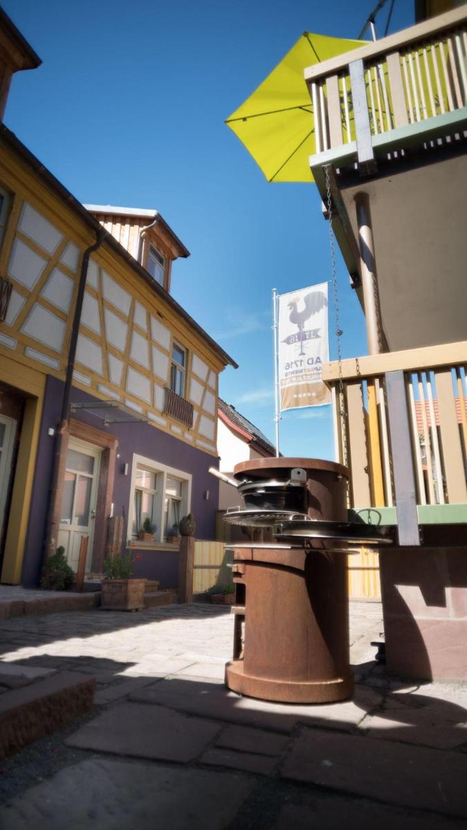 Suitetrails - DAUSCH-GAESS-TROEG-Komfort-DZ-im-ehem-Ziegenstall-der-Hofstallung