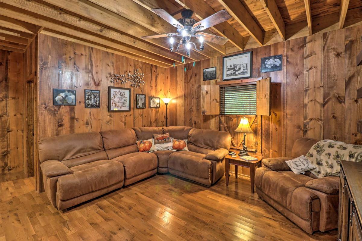 Quiet and Rustic Cabin with Fire Pit on 20 Acres! - Housity