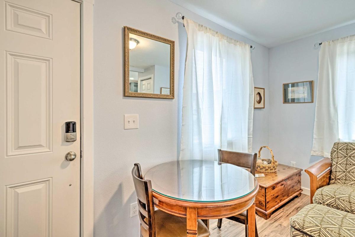 Duplex with Shared Yard - Near Long ! - Housity