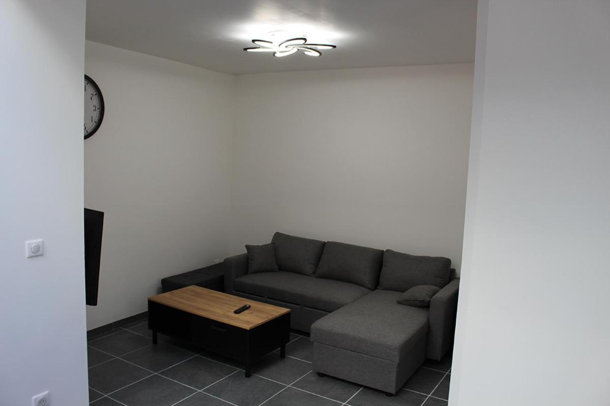 Appartement atypique avec véranda en centre ville - Housity