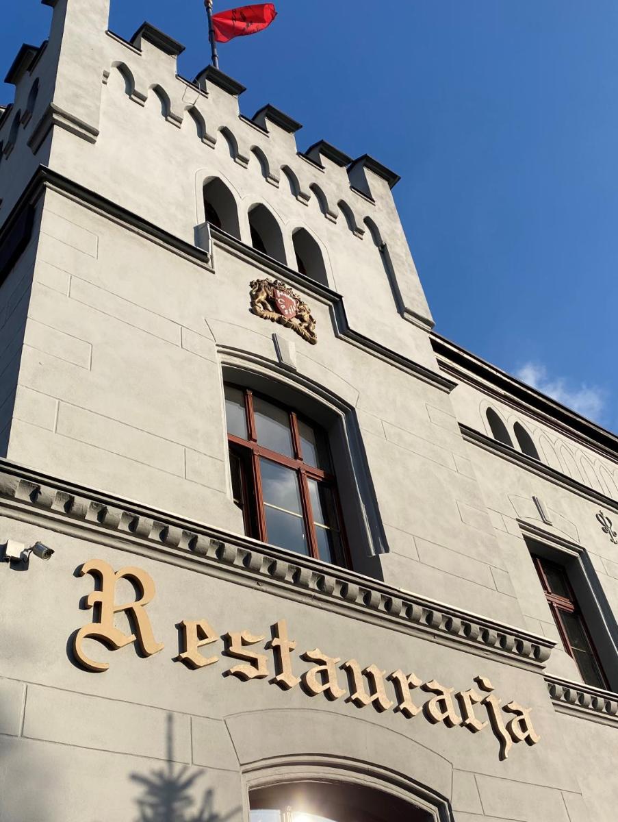 Hotel i Restauracja Castle - Housity