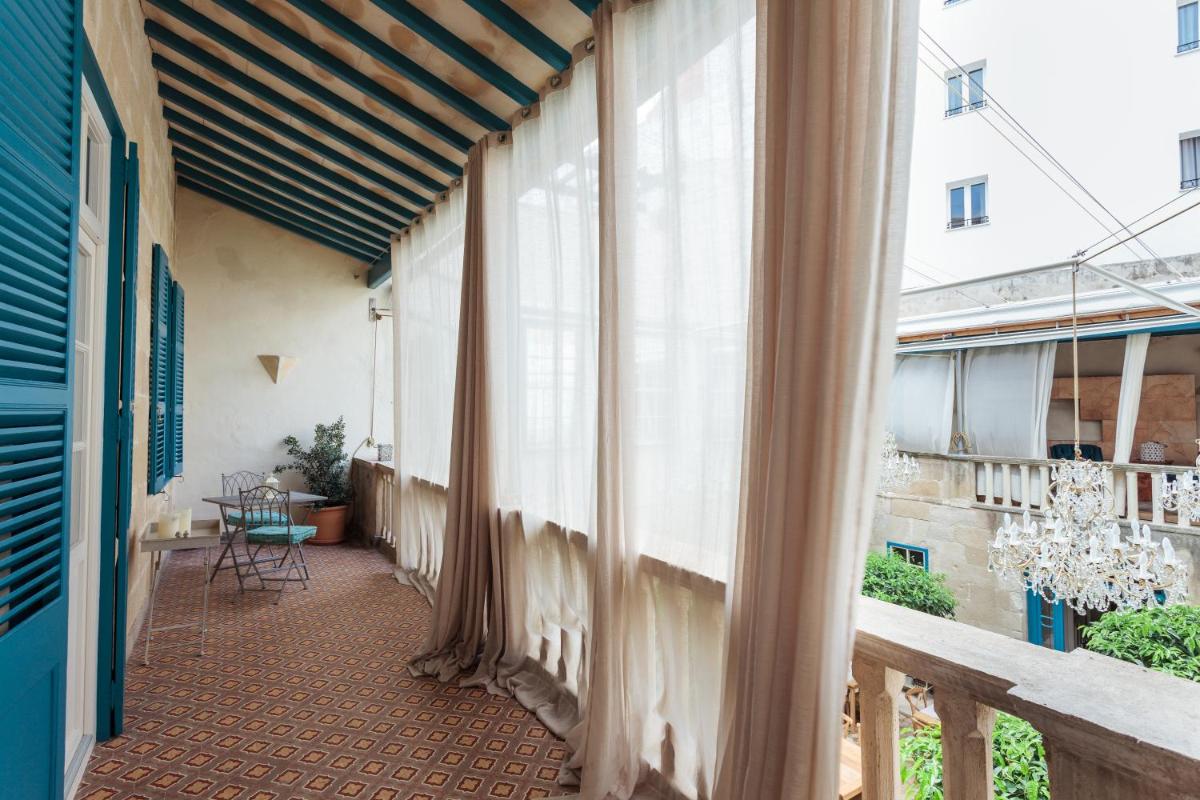 Un balcón o terraza de Jardí de Ses Bruixes Boutique Hotel