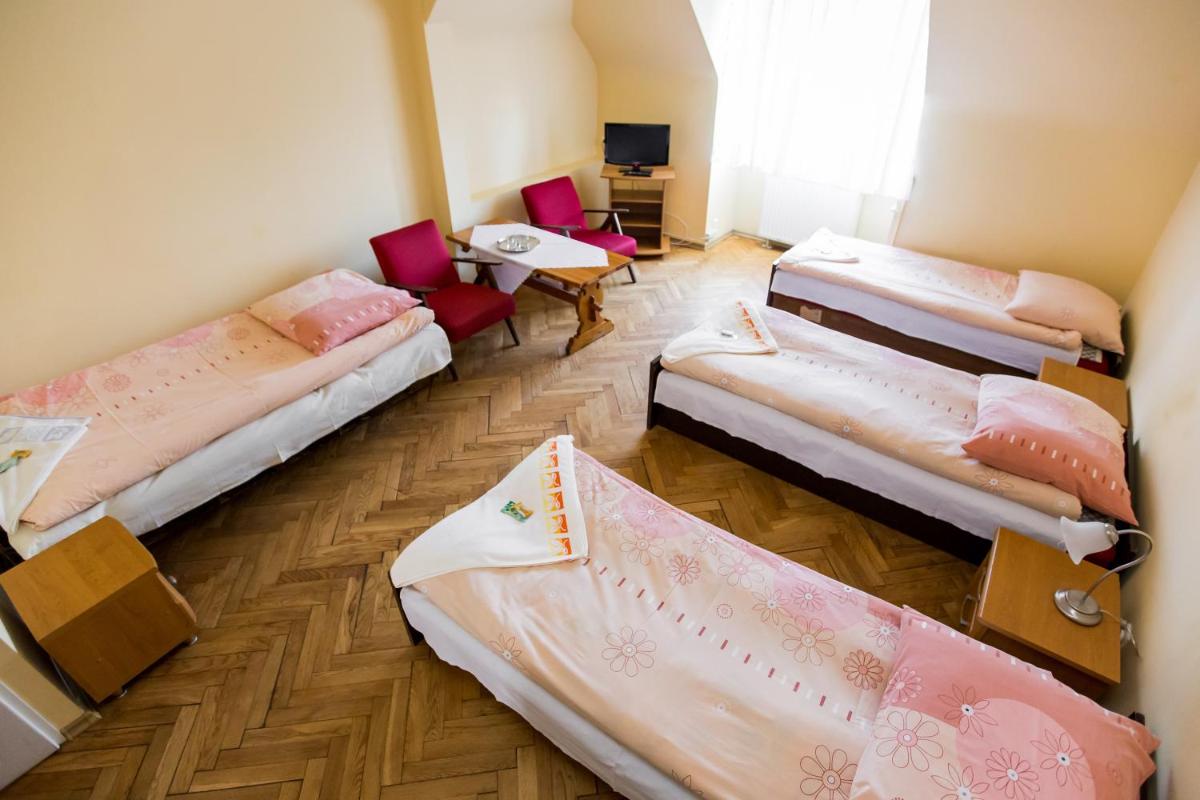 Pa?ac w Kobylnikach - Housity