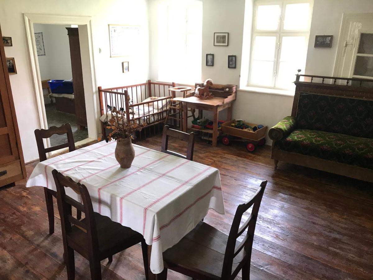 Erdősmecskei sváb vendégházak és Jurtaszállás - Housity