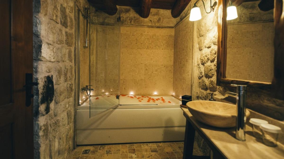 Cappadocia Old Houses - Housity