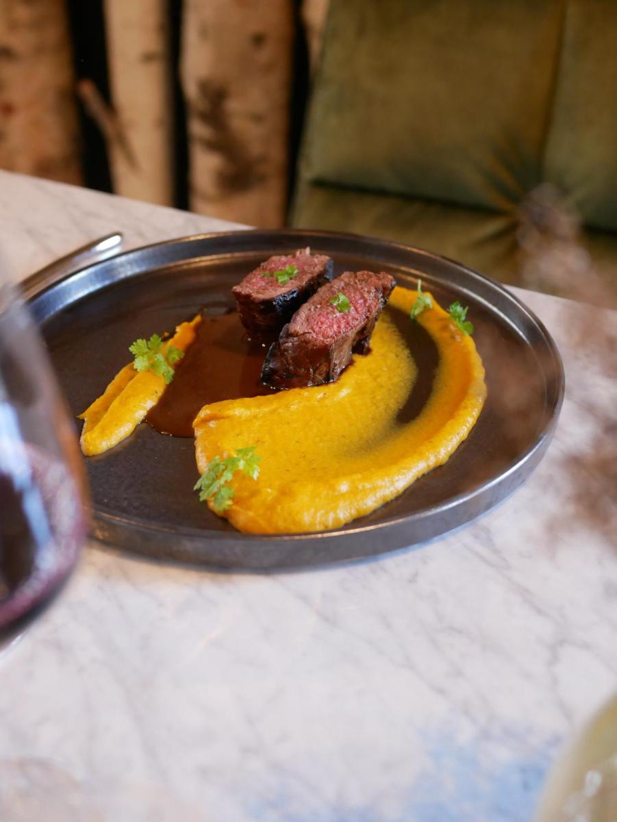Nourriture dans l'hôtel ou à proximité