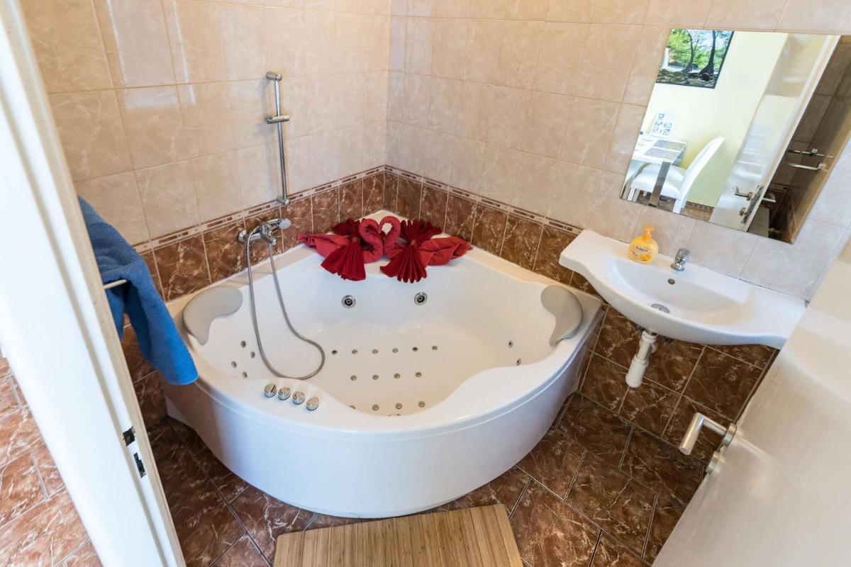 Apartman Exclusive Prague Whirlpool - Housity