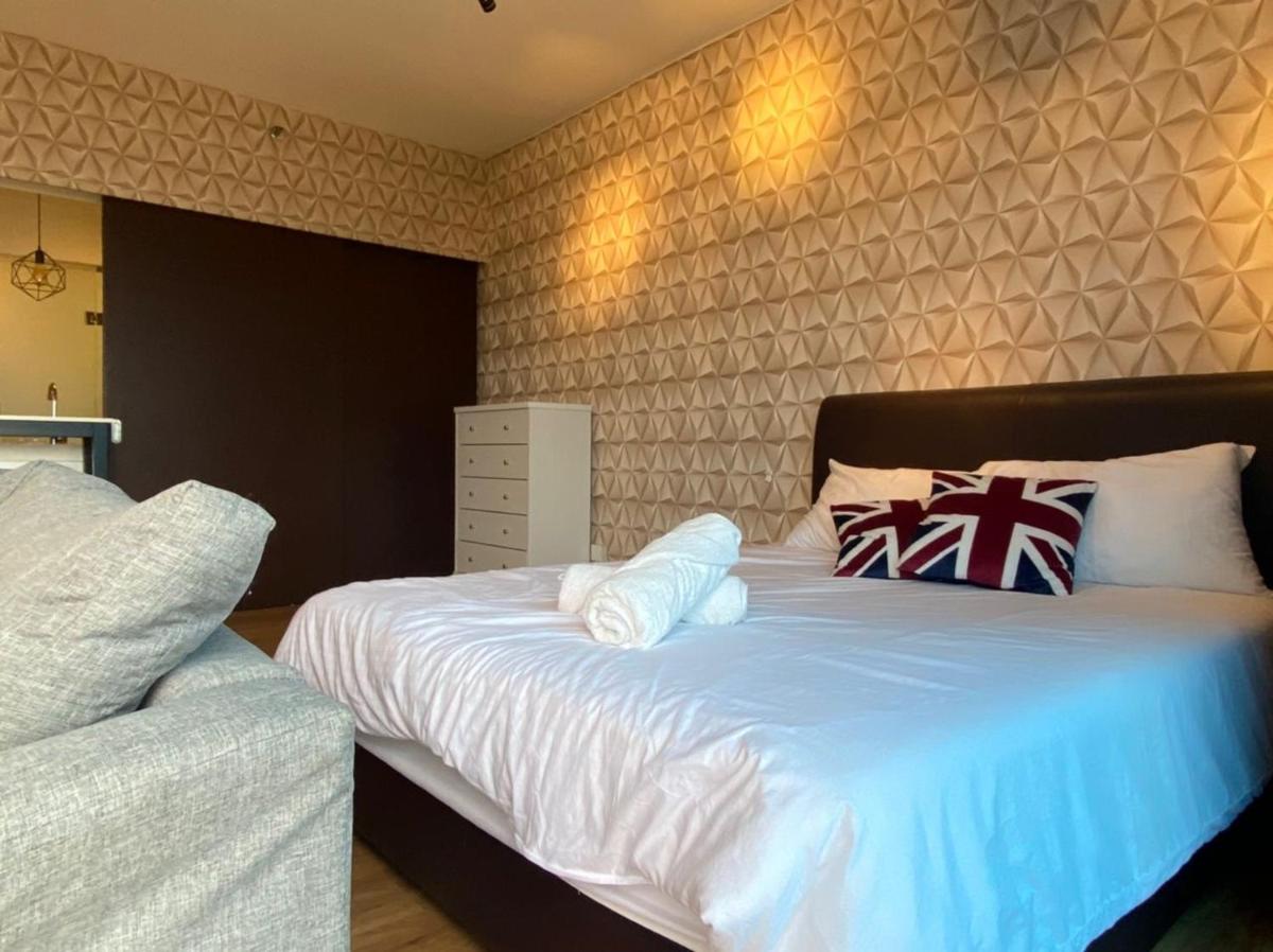 Zillion Cozy - Trefoil Setia Alam- Next to Setia City Mall & Convention Centre - Housity