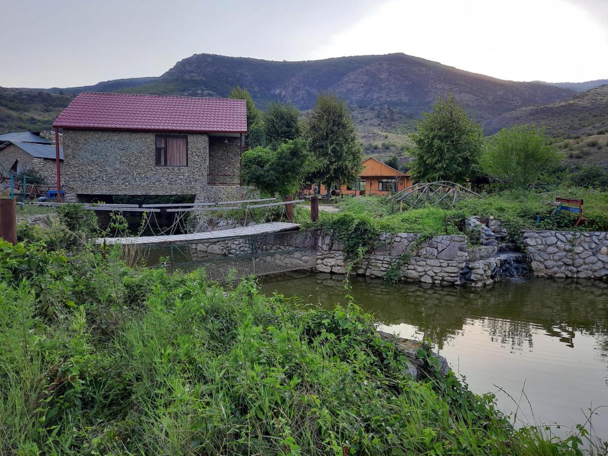 Hotel Skazka - Housity