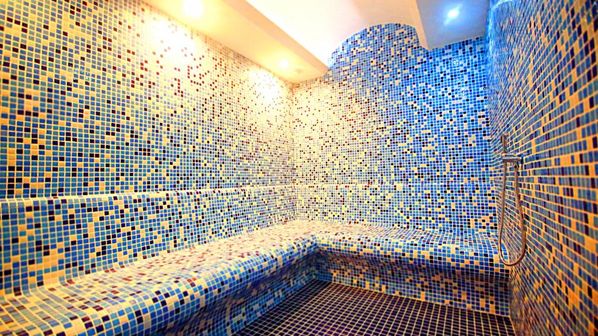 BNB Hotel Spa - Housity