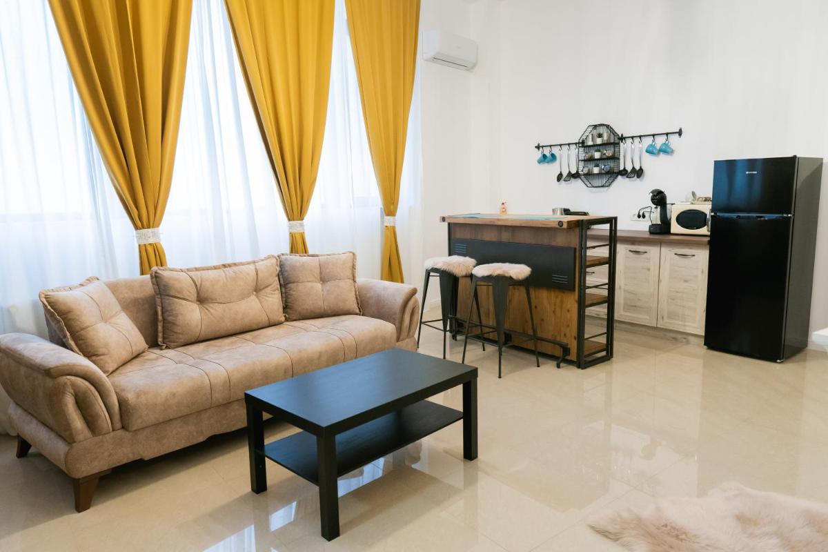 Chic Studio - Housity