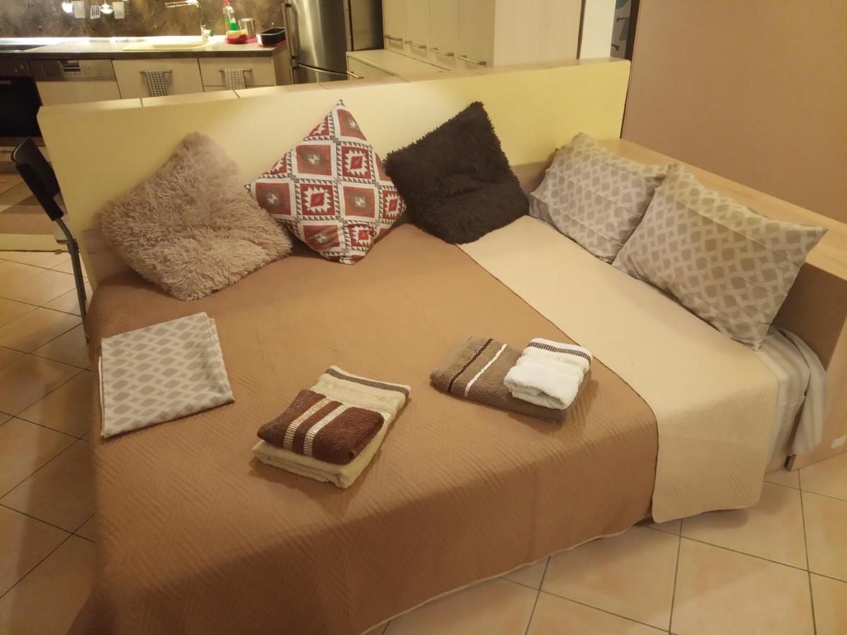 Spacious Cosy Apt (up to 5 guests) - Housity