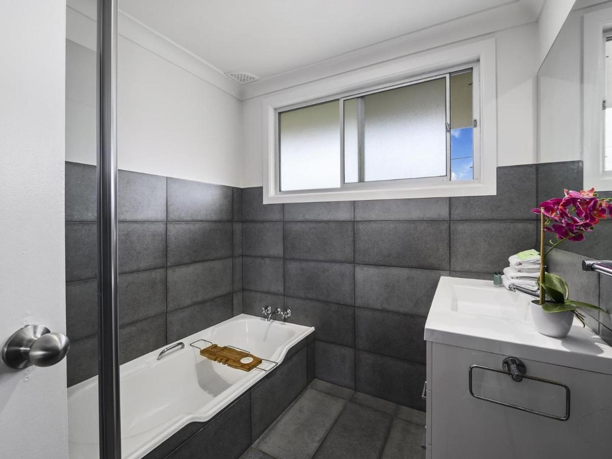 Emerald Views Signal Street 9 - Housity