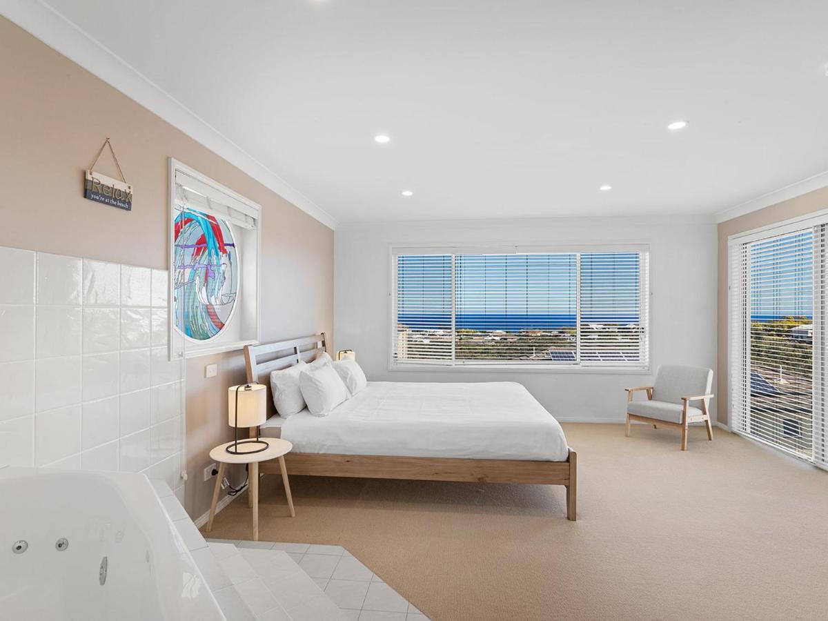 Prasans Beach House 4 Harbourview - Housity