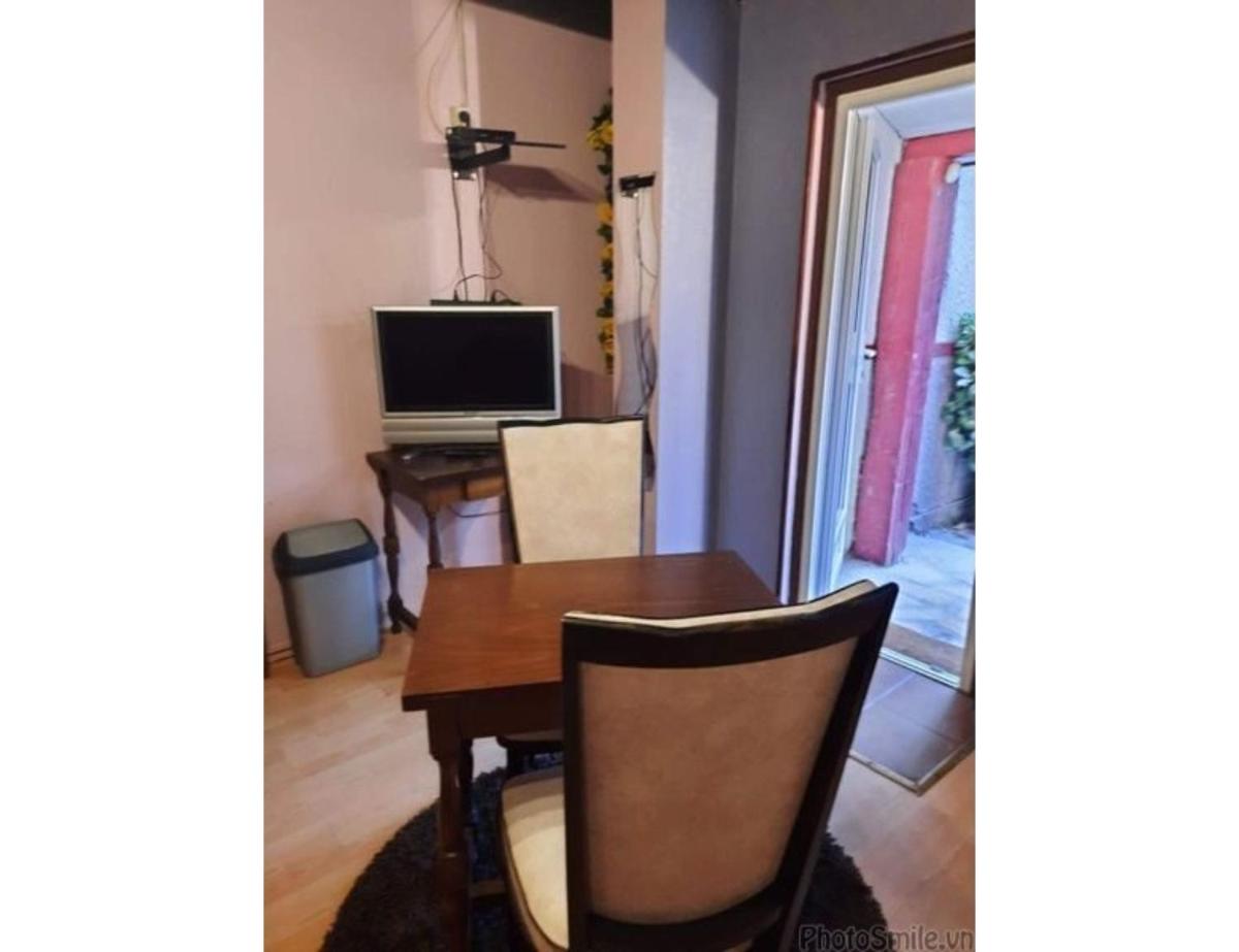 Room in Apartment - Sci La Mijotiere pont des sable 47200 fourque sur Garonne - Housity