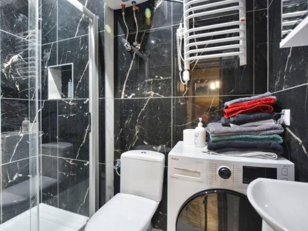 Apartament Folkowy Wujek pod Gromadzyniem - Housity