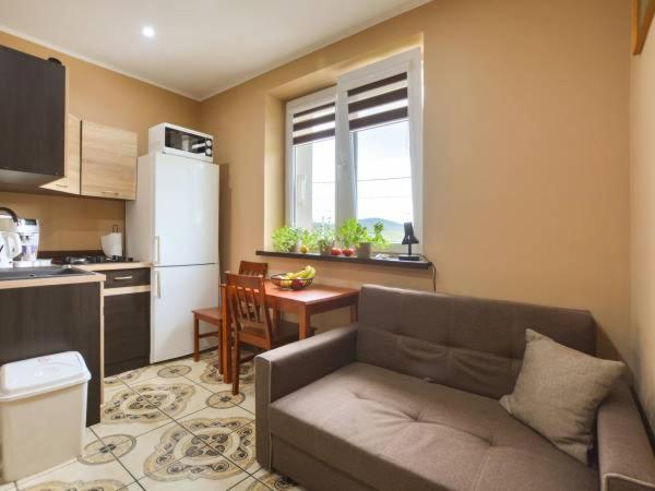 Apartament Folkowy Wujek pod Gromadzyniem - Hizvo