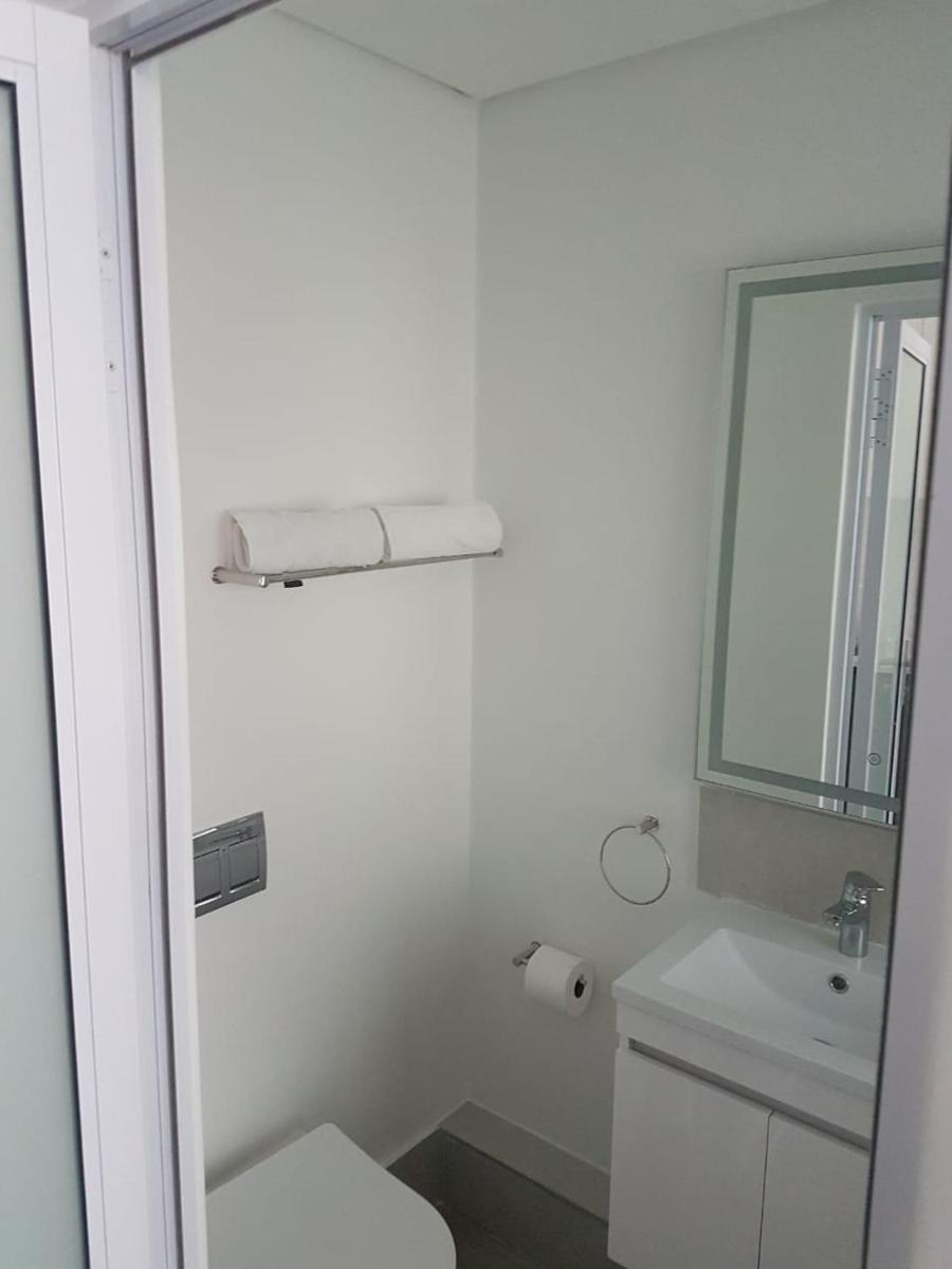 2 x Separate Studio Apartments - Housity