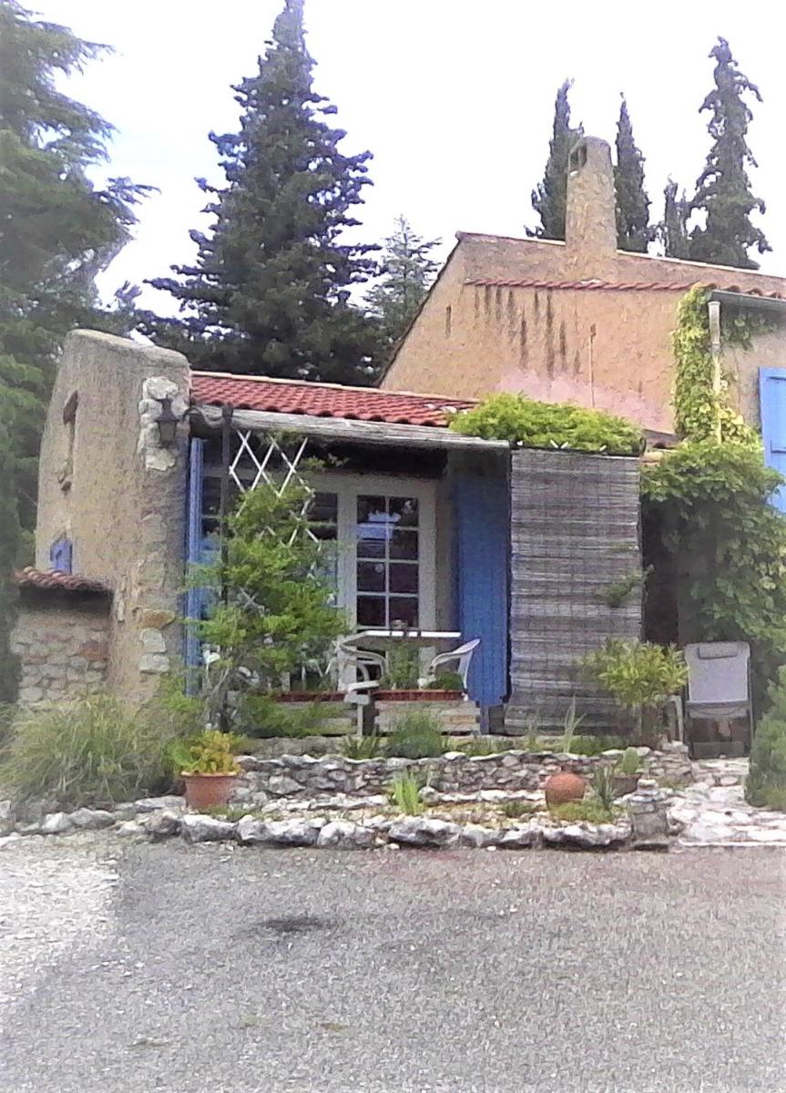 Petit studio atypique et cosy en Provence - Housity