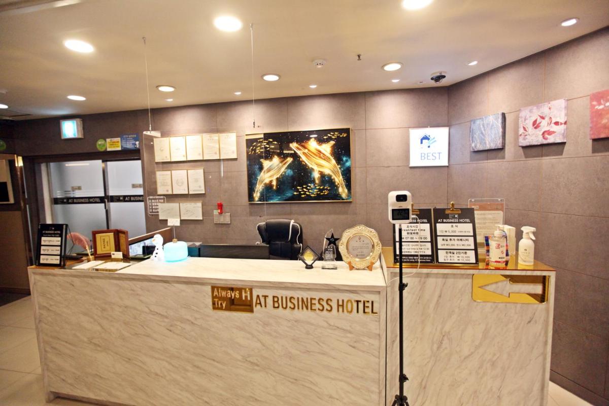 Changwon AT Business Hotel - Housity