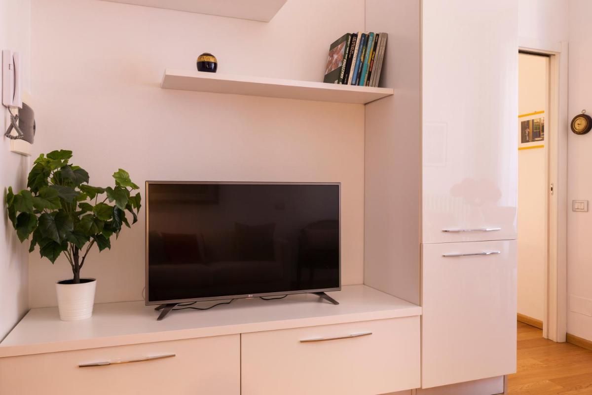 Canaletto - East Milan Apartment - Housity