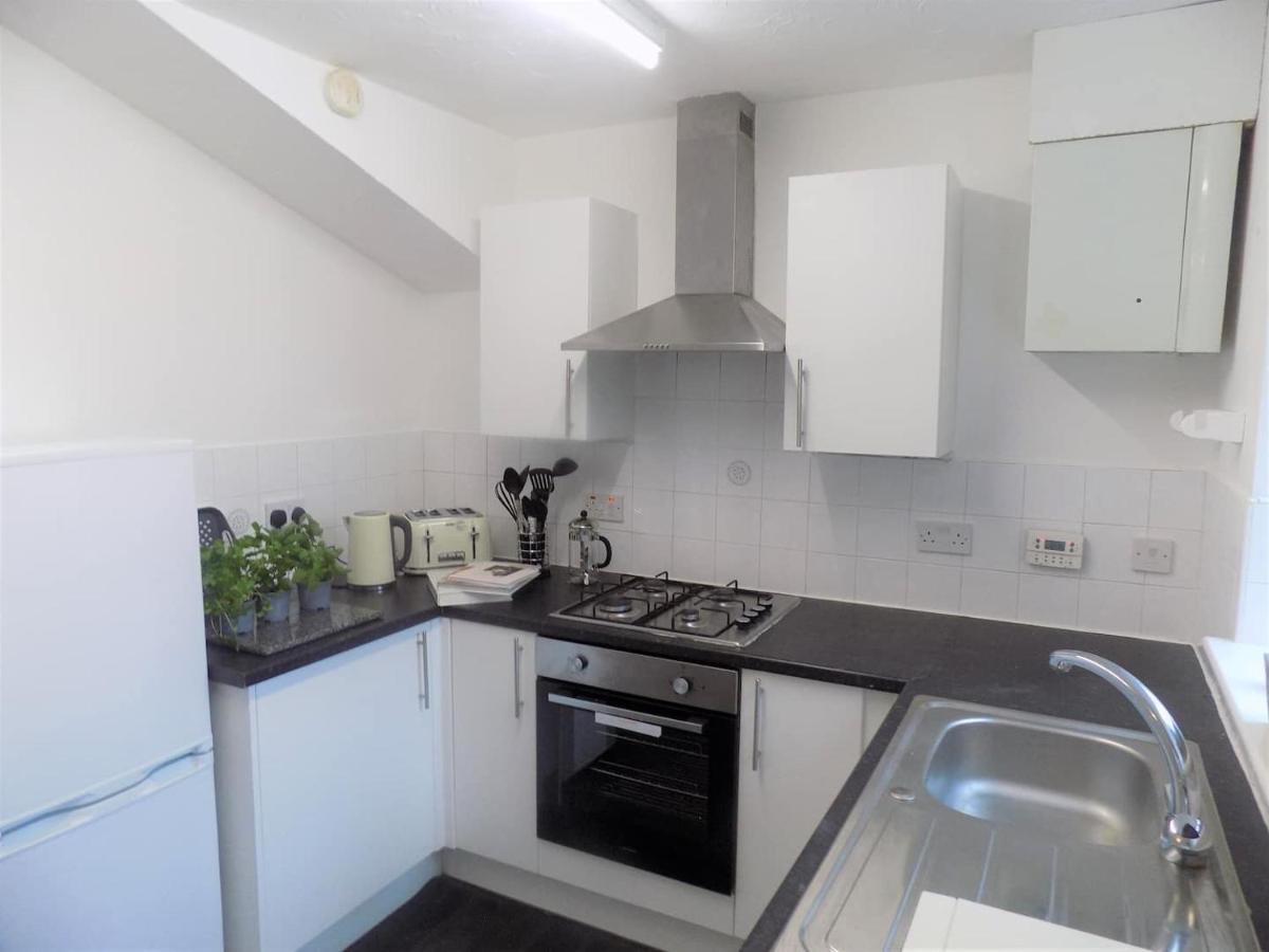 Hive Close - Housity