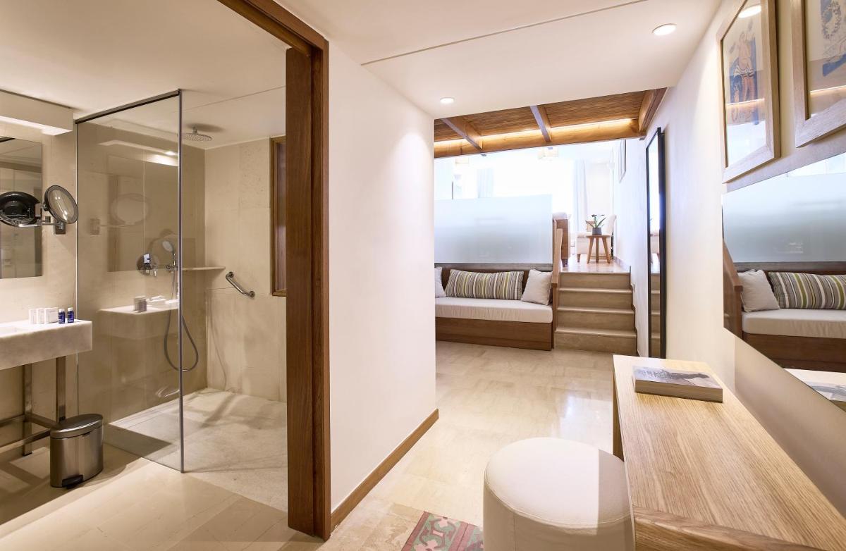 St. Nicolas Bay Resort Hotel & Villas - Housity